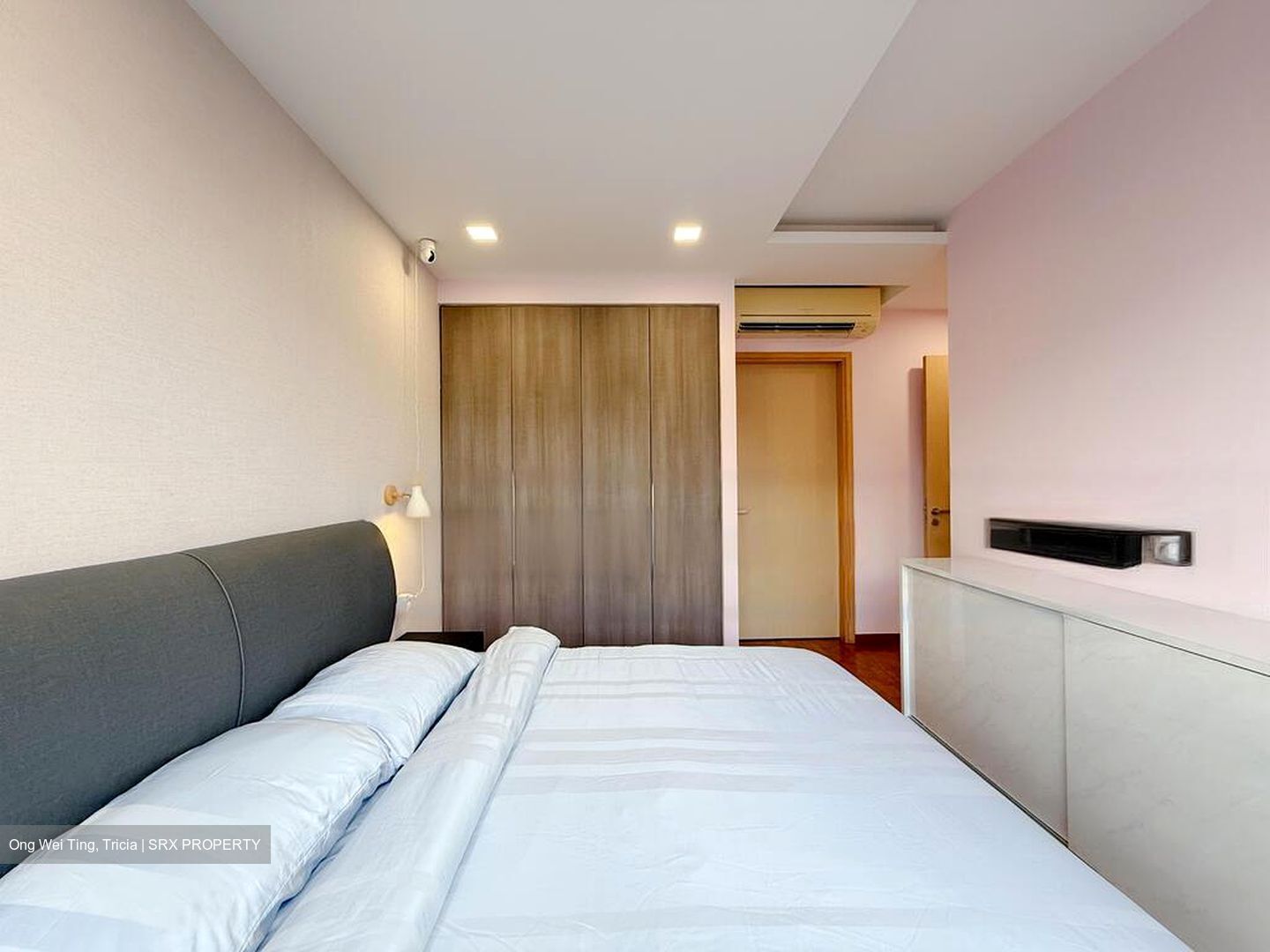 Esparina Residences (D19), Condominium #453246551